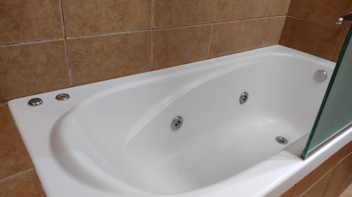 Renovar ميندوزا المظهر الخارجي الصورة